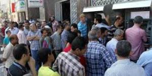 اخبار اليمن | مليشيا الحوثي تخدع مئات المواطنين بعد استدعائهم إلى مكاتب البريد لاستلام مساعدات