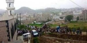 اخبار اليمن | مليشيا الحوثي تقوم بنبش إحدى المقابر الأثرية في إب للبحث عن كنوز