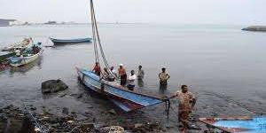 قوات خفر السواحل تنقذ قاربي صيد من الغرق  قبالة المهرة