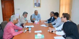 وزير التخطيط يبحث مع مدير (الأوتشا) في اليمن تعزيز أنشطة المنظمات والخطط الإنسانية