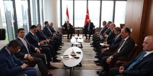 رئيس مجلس القيادة الرئاسي يبحث مع الرئيس التركي العلاقات الثنائية بين البلدين وفرص إحلال السلام في اليمن