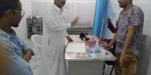 مدير مكتب الصحة والسكان بمديرية المعلا يتفقد سير عمل النوبات الليلة في مجمع المعلا