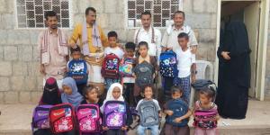 انتقالي المسيمير يدشن مشروع توزيع الحقيبة المدرسية لأبناء الشهداء بالمديرية