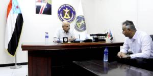 القائم بمهام رئيس تنفيذية انتقالي العاصمة عدن يلتقي مدير عام مديرية المعلا