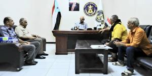 القائم بمهام رئيس تنفيذية انتقالي العاصمة عدن يلتقي قيادة اللجان المجتمعية