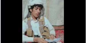 اخبار اليمن | شاهد أمانة شاب يمني  .. عثر على 25 الف ريال سعودي في مأرب ويبحث عن صاحبها