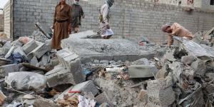 كشف عمليات السطو والنهب.. الحوثي يقصف منزل أحد قياداته المنشقين