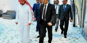 اخبار اليمن | تابع ما الذي حدث بعد وصول عضو مجلس القيادة الرئاسي إلى عاصمة هذه الدولة العربية (تفاصيل)