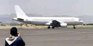 اخبار اليمن الان | طيران ينقل وفد الحوثيين يهبط اضطراراً في هذه الدولة وبسبب هذا الأمر الصادم