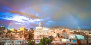 اخبار اليمن الان | شاهد بالصورة كيف بدت سماء صنعاء قبيل أذان المغرب