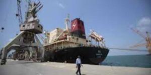 اخبار اليمن | صحيفة إماراتية تكشف عن ”يد” الحوثيين الطولى لابتزاز السفن التجارية بميناء الحديدة