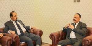 الوزير حُميد يناقش مع بن ماضي المواضيع المتصلة بمؤسسات النقل في حضرموت