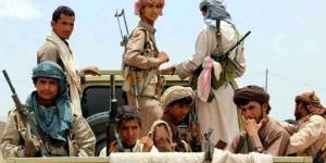اخبار اليمن | جماعة الحوثي تحشد اكثر من 20 طقم بهدف محاصرة منزل هذا الرجل