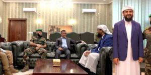 النائب أبو زرعة المحرٌمي يلتقي بقائد وحدة حماية الأراضي المقدم كمال الحالمي