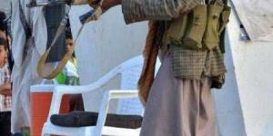 اخبار اليمن | مشرف حوثي يقتل مواطنًا بدم بارد بسبب ‘‘بقعة النوم’’ في شركة النفط بصنعاء