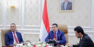 اخبار اليمن | رئيس الوزراء ”بن مبارك” يعلن رسميًا توقف خارطة الطريق و يصدر توجيهات عاجلة لجميع السفراء اليمنيين بالخارج