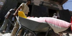 صحيفة بريطانية : التصعيد في البحر الأحمر يعقد جهود السلام ويعمق الأزمة الإنسانية في اليمن