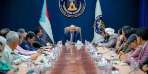 الرئيس الزُبيدي يترأس اجتماعا استثنائيا للهيئة التنفيذية لانتقالي العاصمة عدن