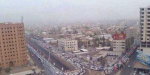 اخبار اليمن | دهس أحد موظفي وزارة الصناعة بسيارة وسط صنعاء بعد كشفه لفساد وزيرها ”المطهر”