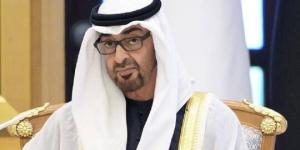 خلال حفل "جائزة أبوظبي" حركة مفاجئة من رئيس الإمارات تجاه مسن تثير تفاعلا (فيديو)