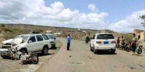 اخبار اليمن | حادث تصادم بين سيارة ودراجة نارية على متنها 4 أشخاص والكشف عن مصيرهم