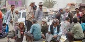 اخبار اليمن | حوثيون يرقصون على جثث الأحياء: قمع دموي لمطالبة الموظفين اليمنيين برواتبهم!