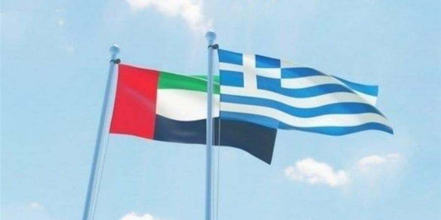 اخبار الامارات - الإمارات: قائد القوات البرية يبحث التعاون العسكري مع اليونان