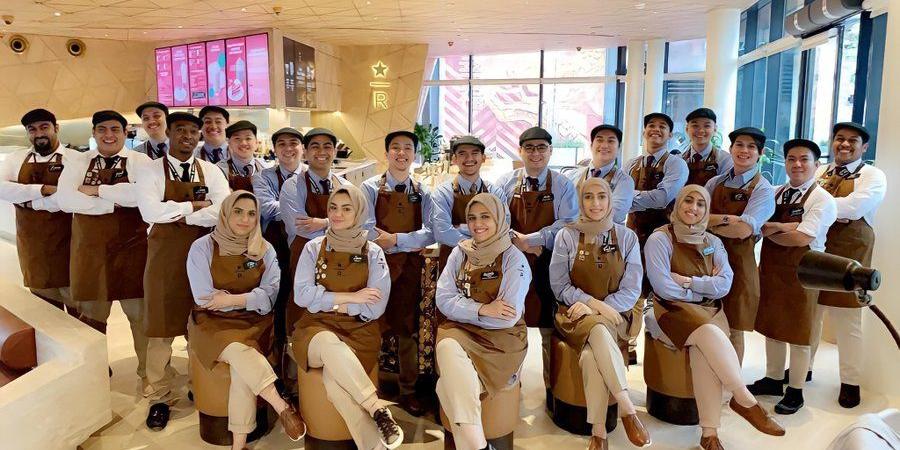 اخبار السعودية - افتتاح أول مقهى ستاربكس يديره طاقم نسائي سعودي بالكامل في المنطقة الشمالية