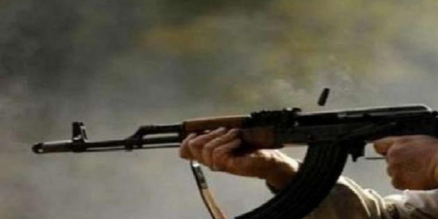 مواطن يقتل شقيقه رمياً بالرصاص في قرية البيطرة بلحج