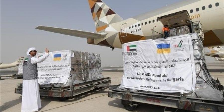 اخبار الامارات - الإمارات ترسل طائرة إمدادات غذائية لدعم اللاجئين الأوكرانيين في بلغاريا