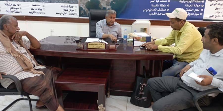 مدير صندوق النظافة في عدن يضع الاستعدادات لاستقبال عيد الأضحى المبارك