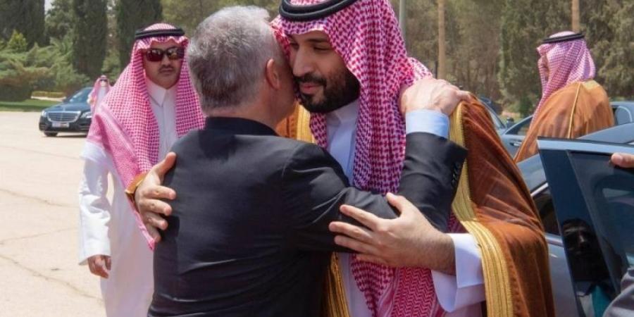 اخبار السعودية - بالصور: ولي العهد يغادر العاصمة الأردنية عمّان وفي مقدمة مودعيه  الملك عبدالله
