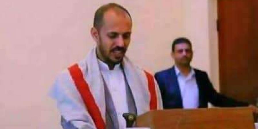 قيادي حوثي يتهم قيادة الجماعة باستلام ثمن تجويع الناس في صنعاء
