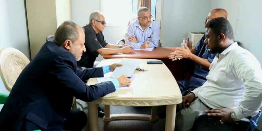 فريق حكومي يطلع على اوضاع النازحين بمحافظة لحج