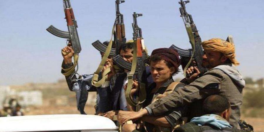 ميليشيات الحوثي تطلق النار على مسيرة نسائية بصنعاء