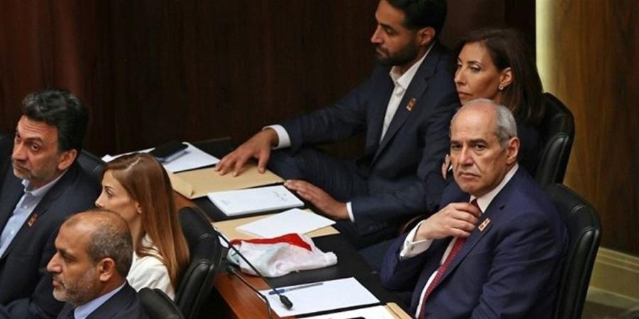 اخبار لبنان : 'الرئاسة' تفرض نفسها على لقاء الثلثاء.. الانفصال بين 'التغييريين' مسألة وقت