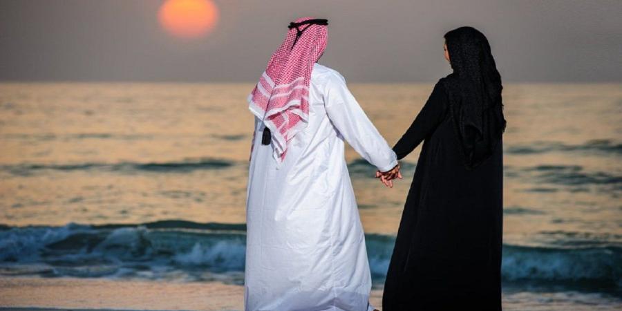 اخبار السعودية - مستشار أسري: سفر الزوجين ينشط العلاقة الحميمية