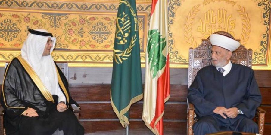 اخبار لبنان : هل تنجح دار الفتوى والسفارة السعودية في وضع حد لتشرذم النواب السنّة؟