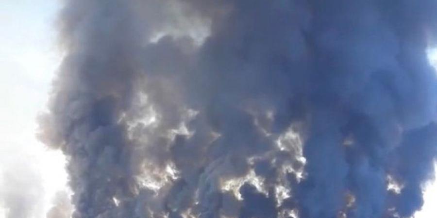 اخبار السعودية - بالصور.. حريق هائل يغطي سماء تبوك بالدخان