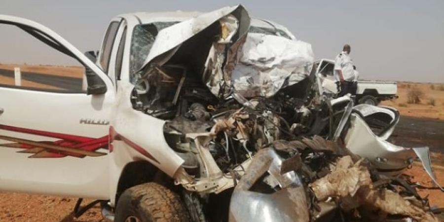 اخبار السودان الان - مصرع واصابة (9) اشخاص في تصادم بوكس مع بص سياحي بطريق الصادرات بارا