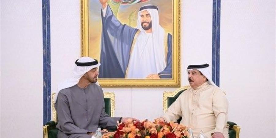 اخبار الامارات - رئيس الدولة يلتقي ملك البحرين ويبحثان العلاقات والمستجدات الإقليمية
