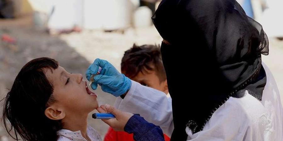 رغم عرقلة حملات التطعيم.. الحوثي يعترف بتفشي شلل الأطفال