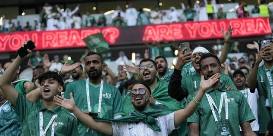 مشجع سعودي "يهين" صحفيا إسرائيليا (فيديو)