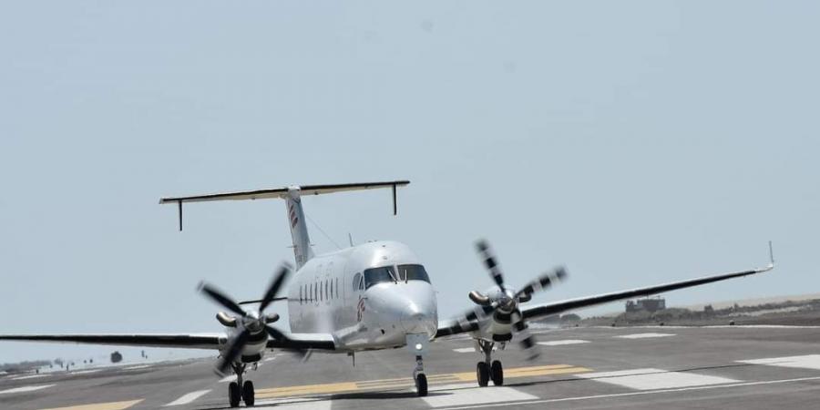 اخبار اليمن | لأول مرة منذ بداية الحرب .. هبوط أول طائرة جوية في هذه المدينة المحررة