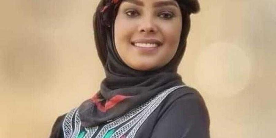 اخبار اليمن | فنانة مشهورة تتعرض للضرب وكسر أنفها داخل السجن