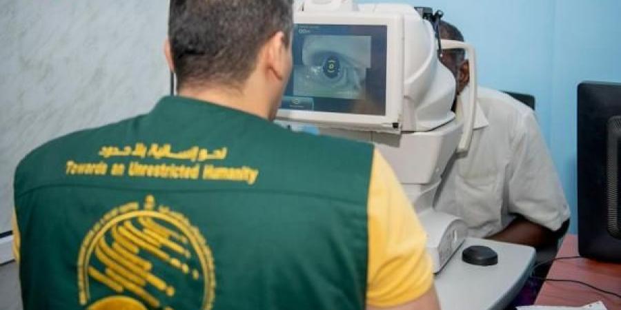 مركز الملك سلمان للإغاثة يدشن برنامج تطوعي لمكافحة العمى في تريم بحضرموت