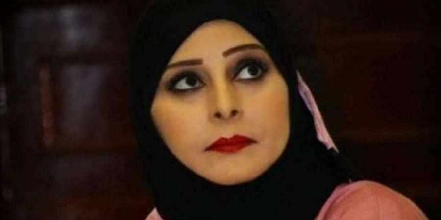 اخبار اليمن الان | محافظ عدن يوقف مديرة الثقافة عقب اهانتها هذا العلم