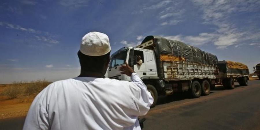 اخبار السودان من كوش نيوز - محتجون يفتحون الطريق الرابط بين مصر وبورتسودان