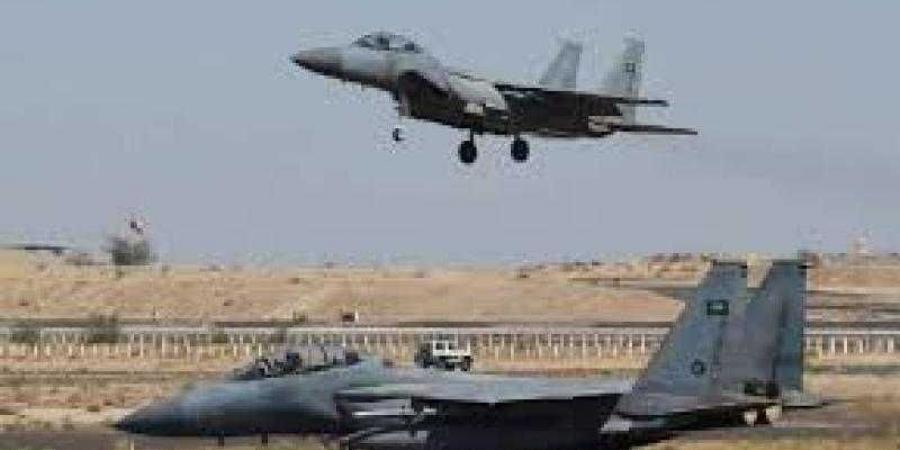 اخبار اليمن | إعلان عسكري بشأن هجوم جوي وقصف صاروخي ومدفعي يدك معاقل مليشيا الحوثي