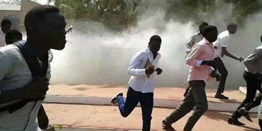 اخبار السودان من كوش نيوز - السودان: الشرطة تفرّق مظاهرات لمعارضي الاتفاقية الإطارية